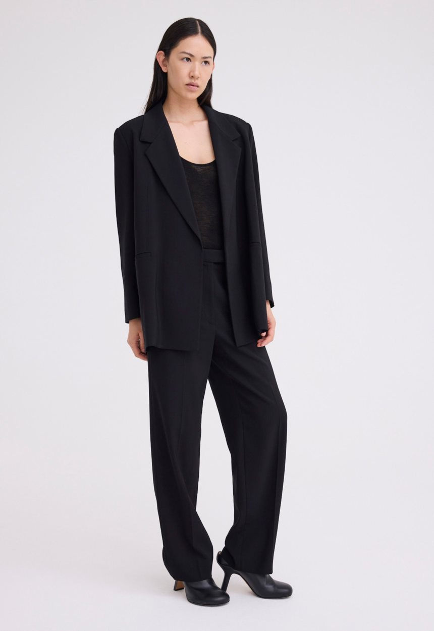 Jac + Jack Vitality Tailored Blazer - Black